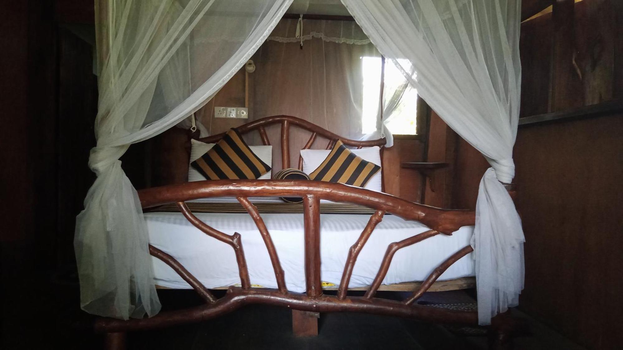 Sigiriya Rock Gate Tree House Hotel Екстериор снимка