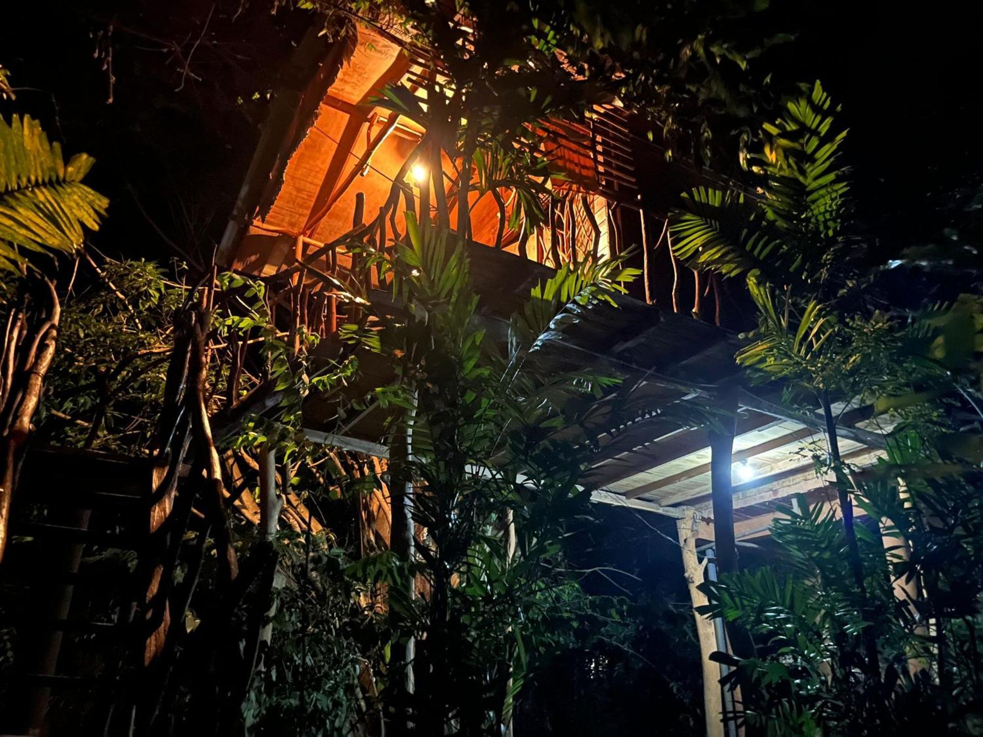 Sigiriya Rock Gate Tree House Hotel Екстериор снимка