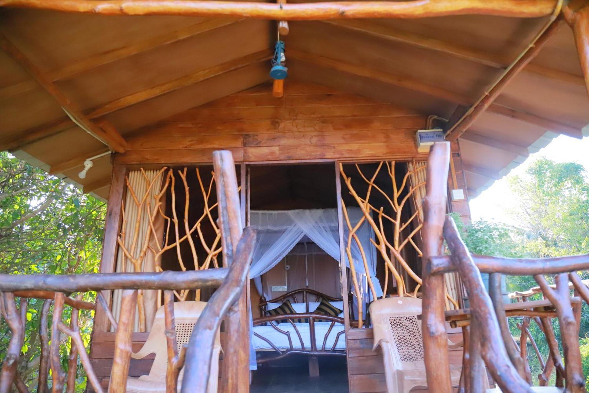 Sigiriya Rock Gate Tree House Hotel Екстериор снимка